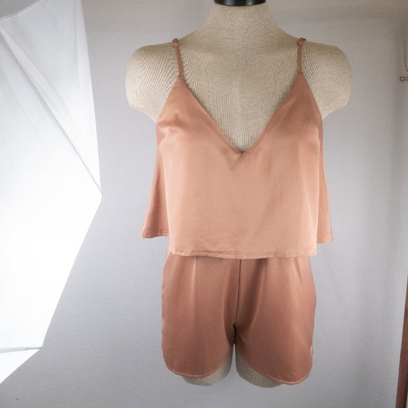 Missguided Pants - Missguided Women's 4 Small Romper Peach Pink Shorts Spaghetti Strap Satin NEW